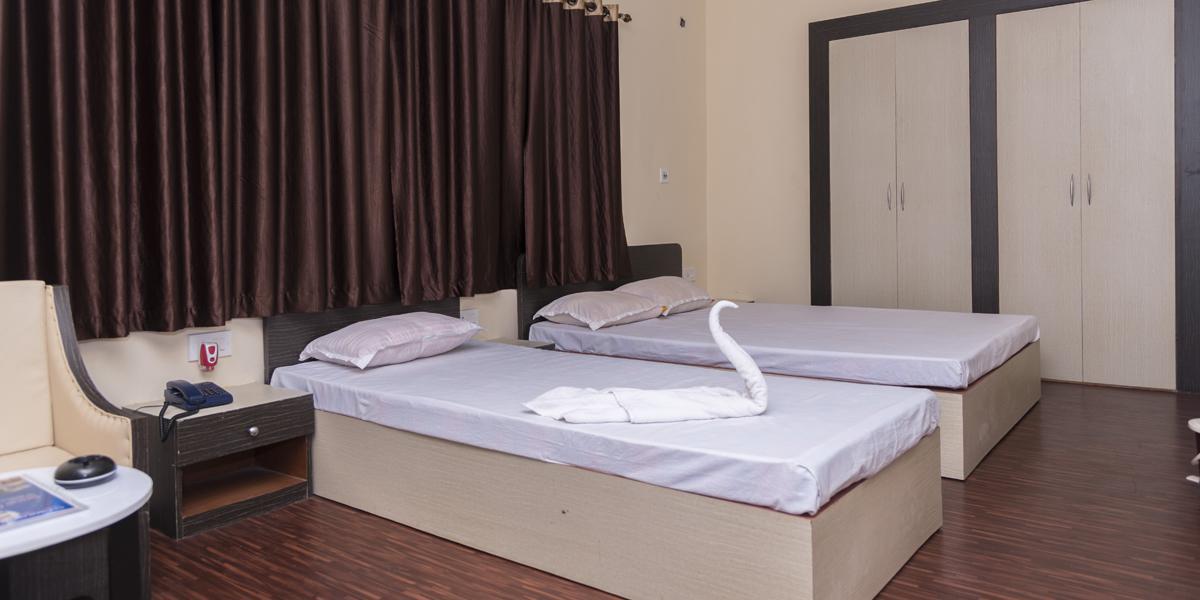 Rajhans Hotel & Resort Phalta Dış mekan fotoğraf
