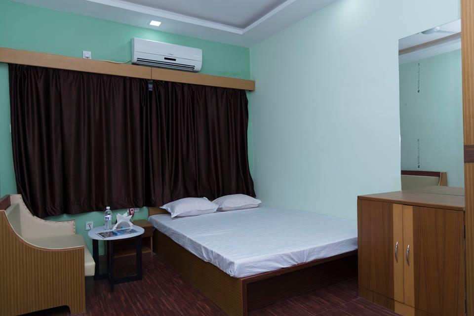 Rajhans Hotel & Resort Phalta Dış mekan fotoğraf